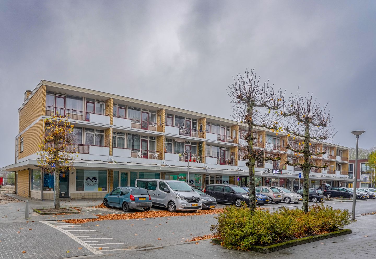 View photo 1 of WILHELM TELLPLAATS 60-78