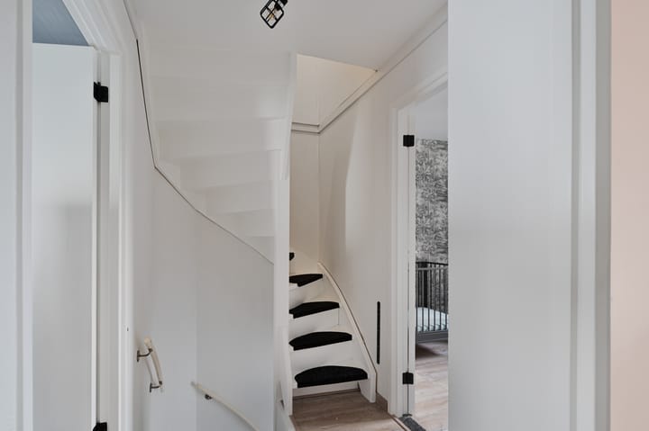 Photo 22 of Heistraat 28