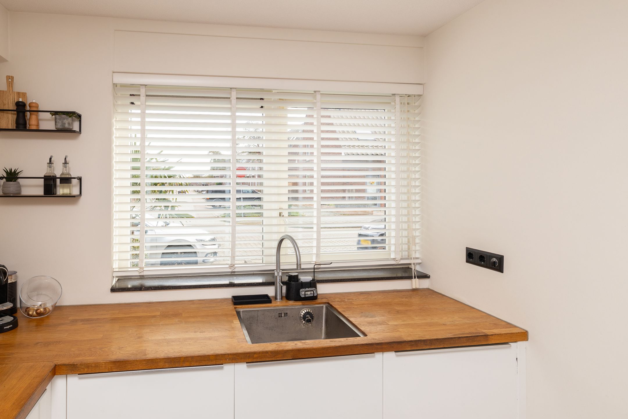 Foto 15 van Bloemenlaan 48