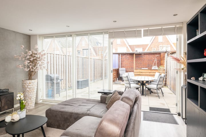 Photo 17 of Bloemenlaan 48