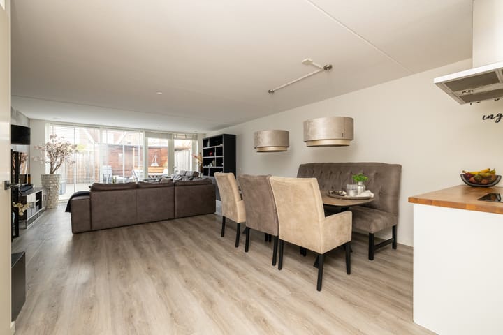 Photo 7 of Bloemenlaan 48