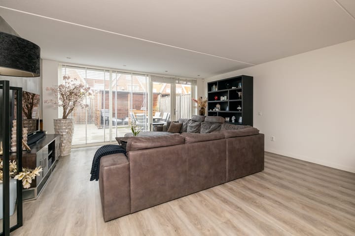 Photo 8 of Bloemenlaan 48