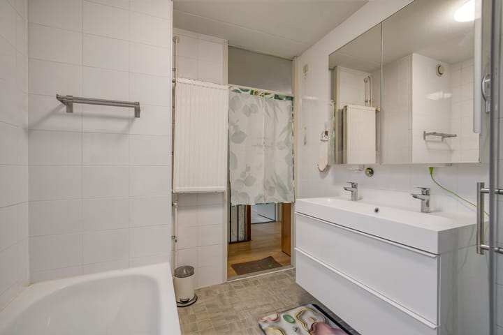 Photo 15 of Valreep 48