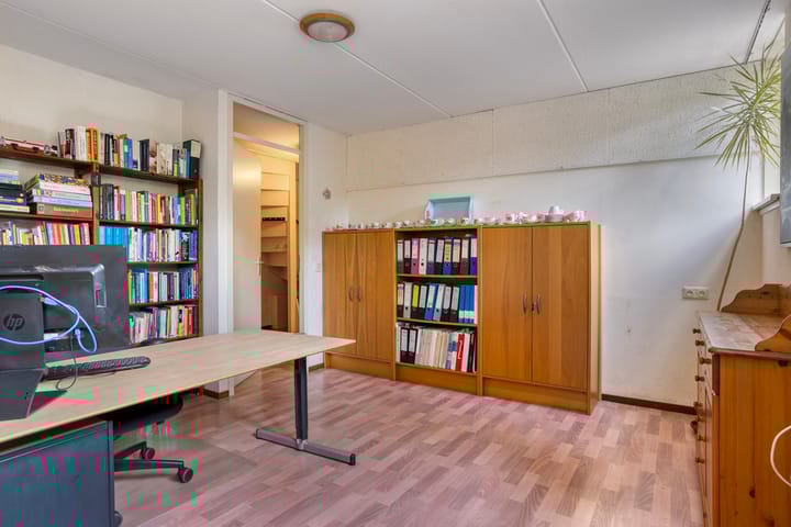 Photo 31 of Meent 29