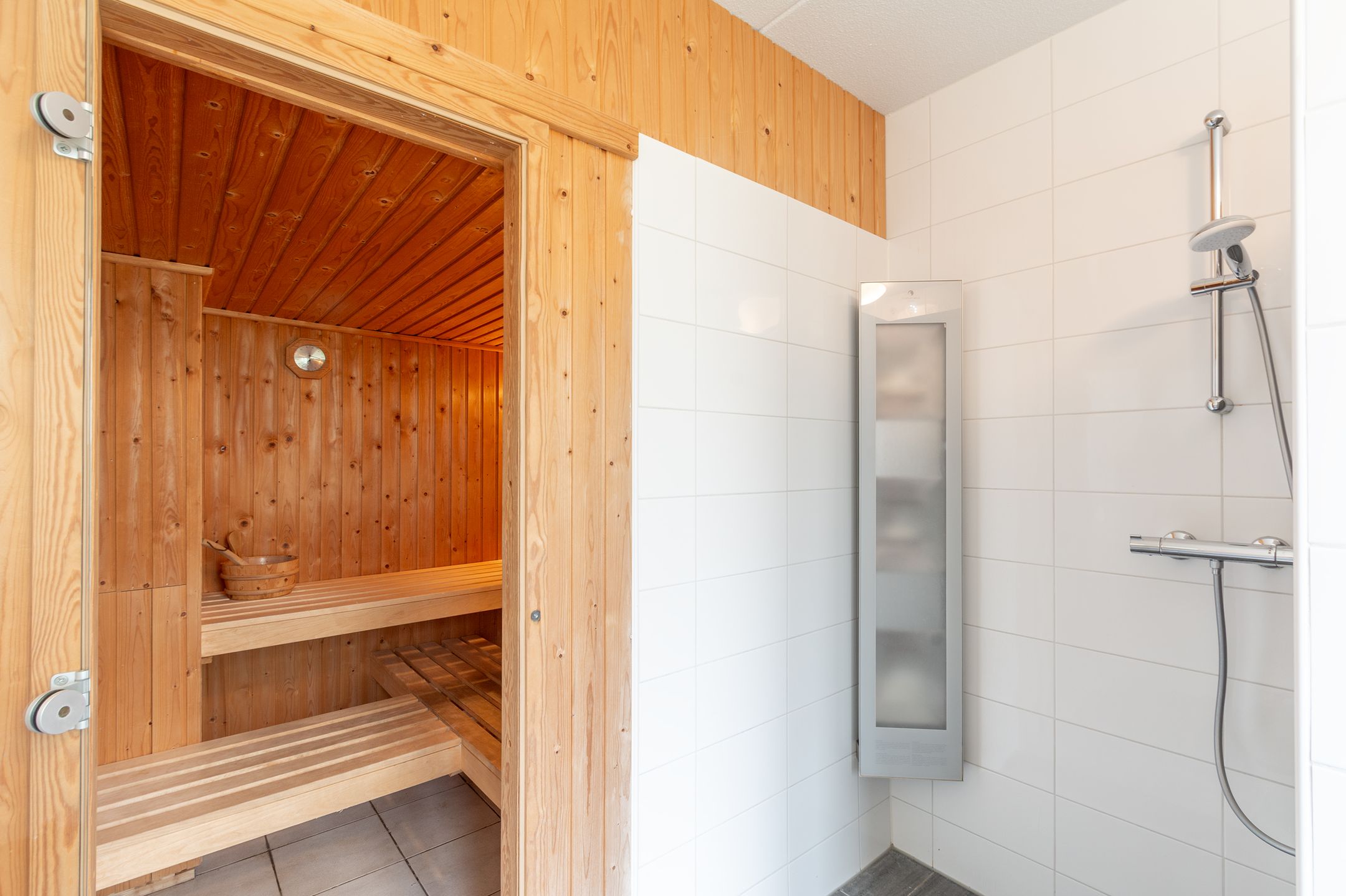 Foto 21 van Ooghduyne 16-17