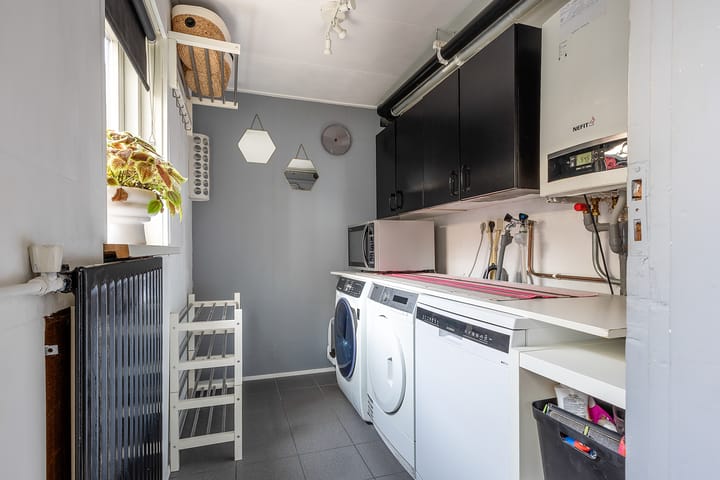 Photo 8 of Burgemeester van Nienesstraat 30