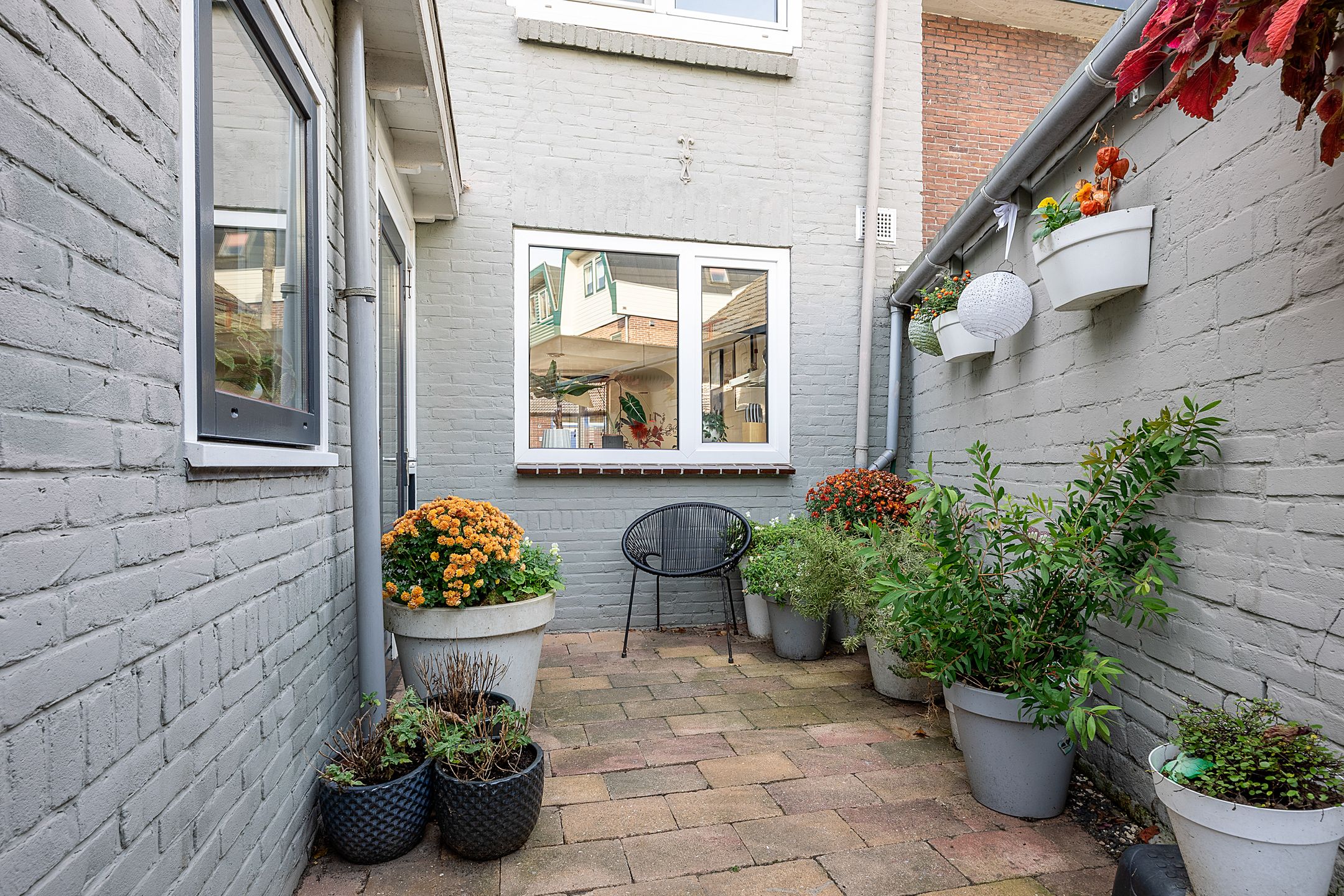 Photo 9 of Burgemeester van Nienesstraat 30