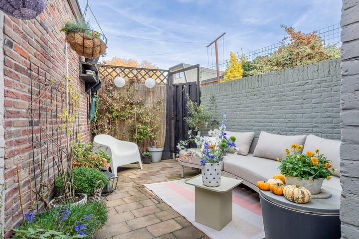 Photo 11 of Burgemeester van Nienesstraat 30