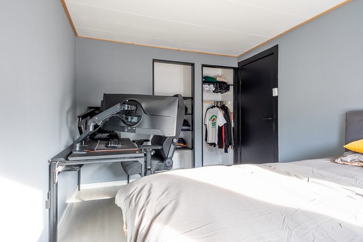 Photo 18 of Burgemeester van Nienesstraat 30