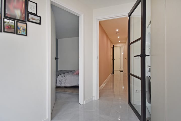 Photo 11 of Fivelingo 42