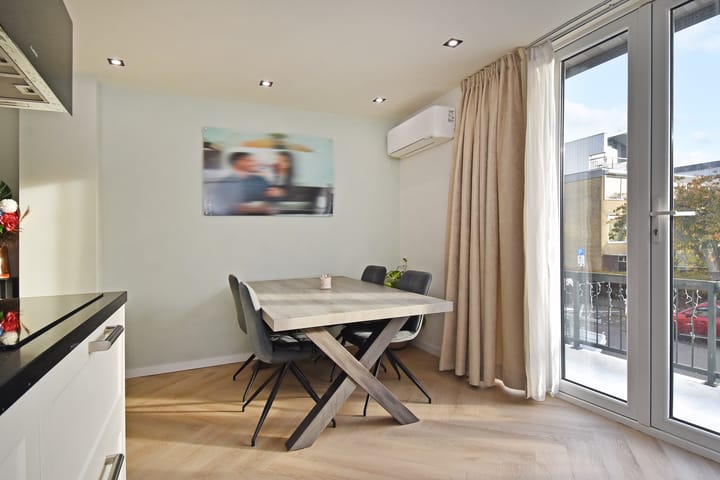 Photo 23 of Fivelingo 42