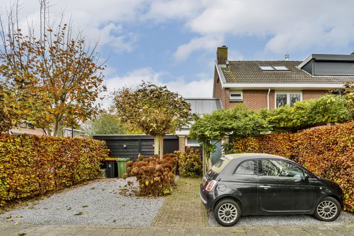 Photo 2 of Petersburg 16