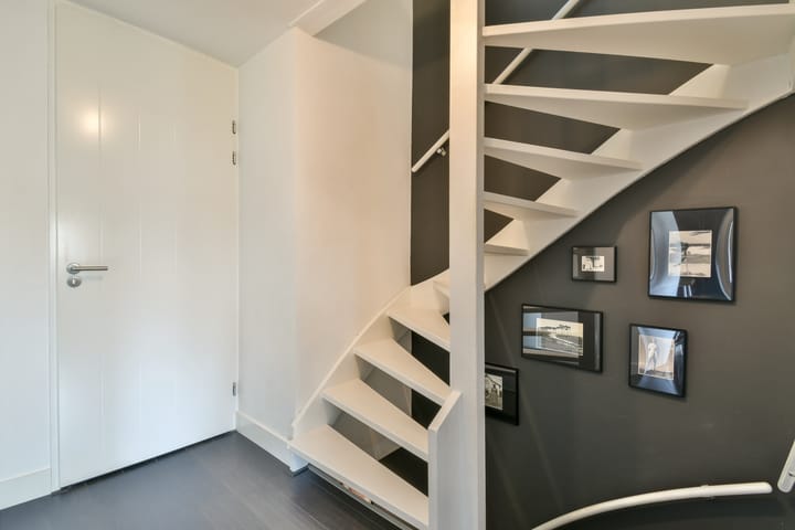 Photo 21 of Petersburg 16