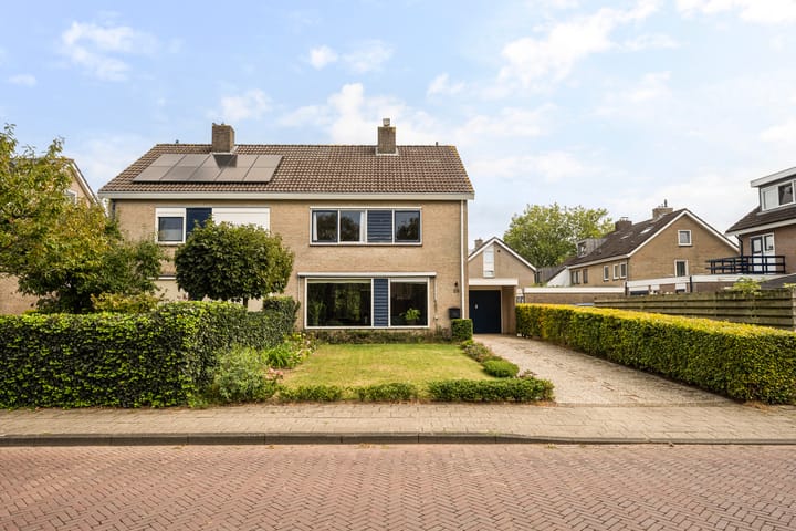 Foto 35 van Stickerstraat 22