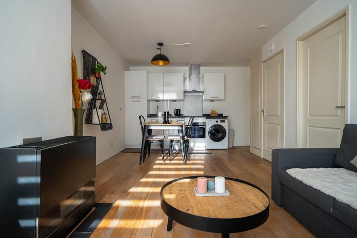 Photo 10 of Kinkerstraat 67-3A