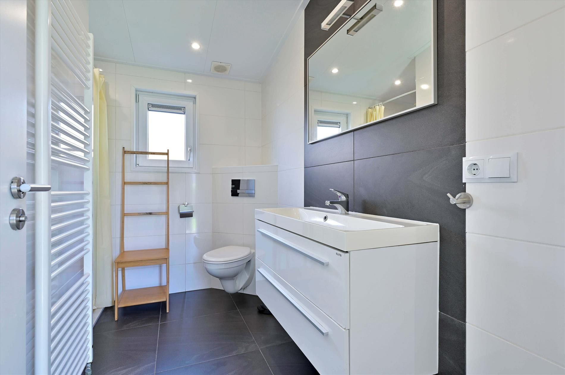 Photo 15 of Burgemeester Dalenbergstraat 50-443