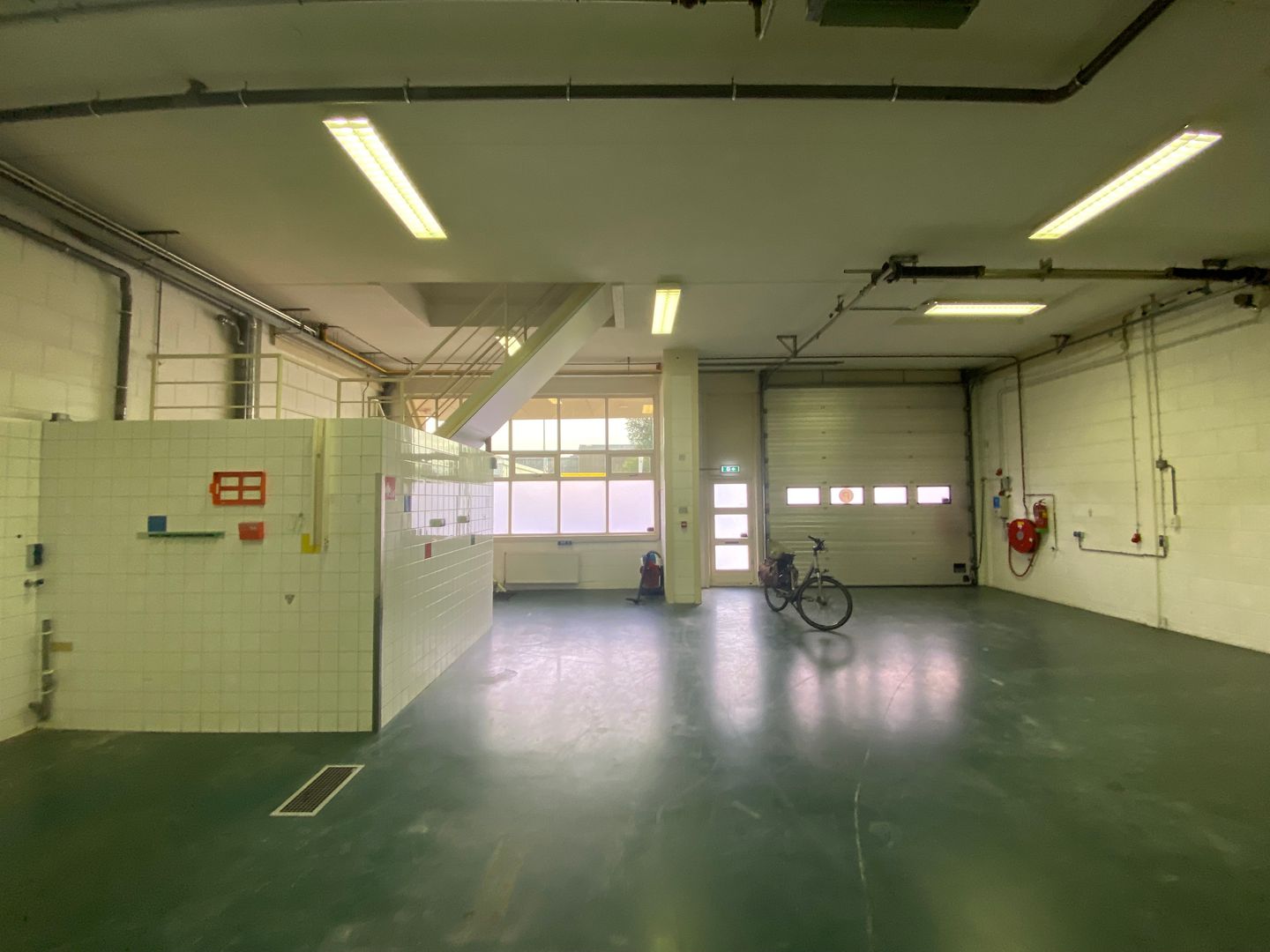 Bekijk foto 3 van Wijkermeerweg 68