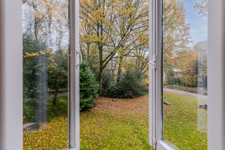 Photo 4 of Surinamelaan 97-A