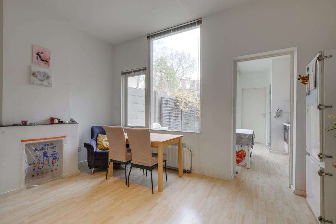 Foto 7 van Warmoezierstraat 12