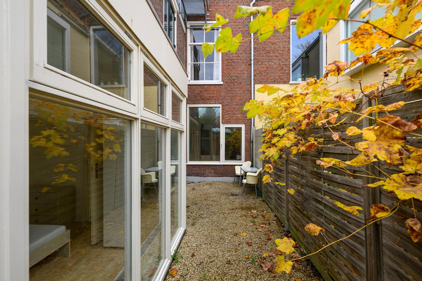 Foto 19 van Warmoezierstraat 12