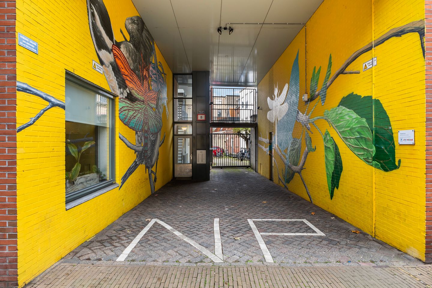 Photo 5 of Minnemastraat 10