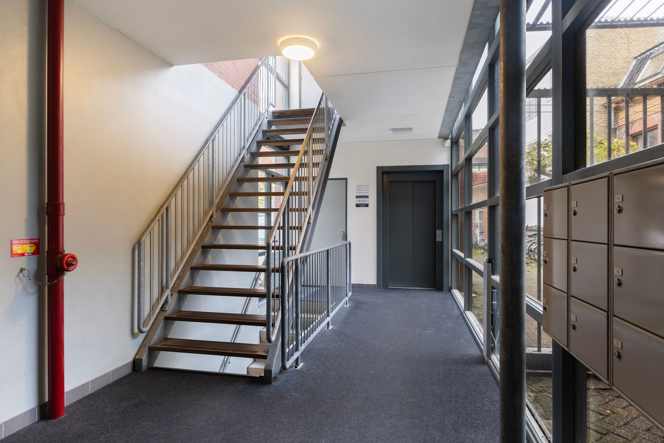 Photo 6 of Minnemastraat 10