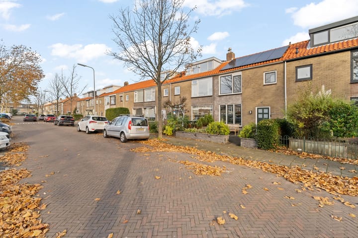 Photo 3 of Dr. Hadriaan van Neslaan 80