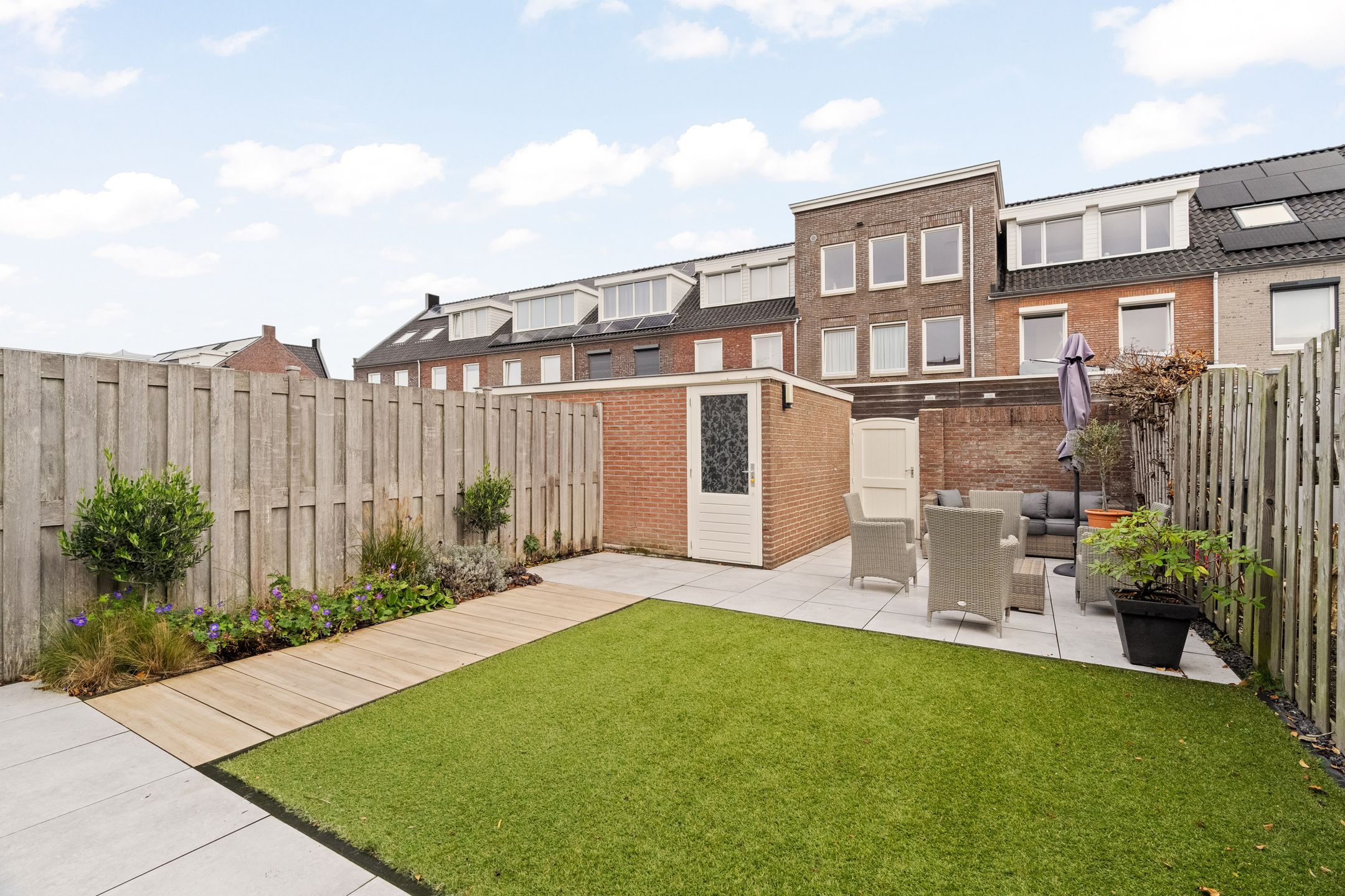 Foto 18 van Dr. Hadriaan van Neslaan 86