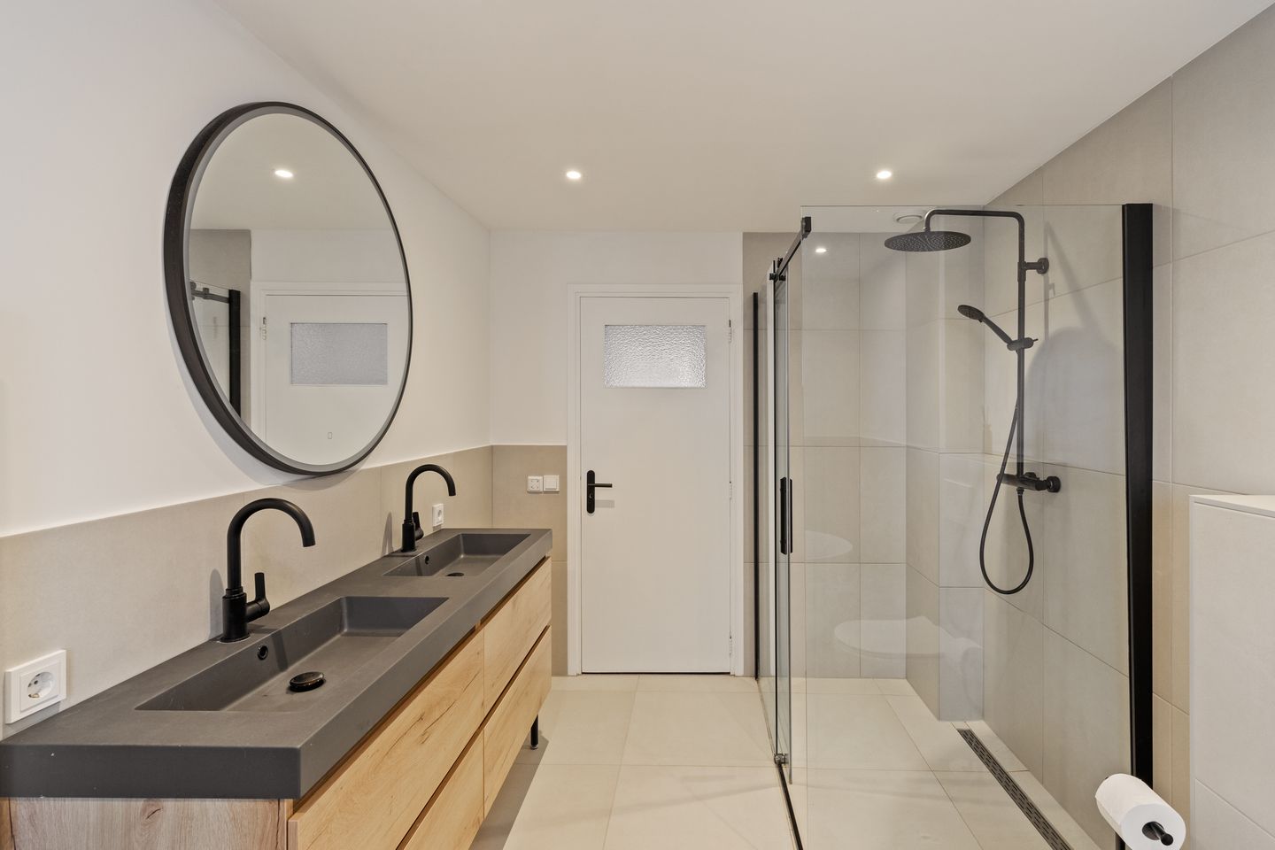 Foto 25 van Dr. Hadriaan van Neslaan 86