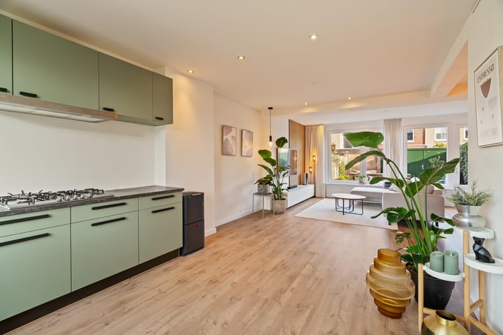 Photo 15 of Dr. Hadriaan van Neslaan 80