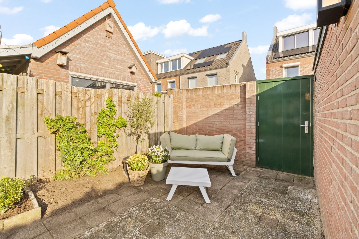 Foto 19 van Dr. Hadriaan van Neslaan 80