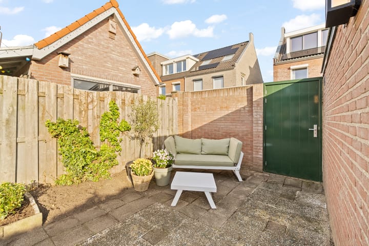 Photo 19 of Dr. Hadriaan van Neslaan 80