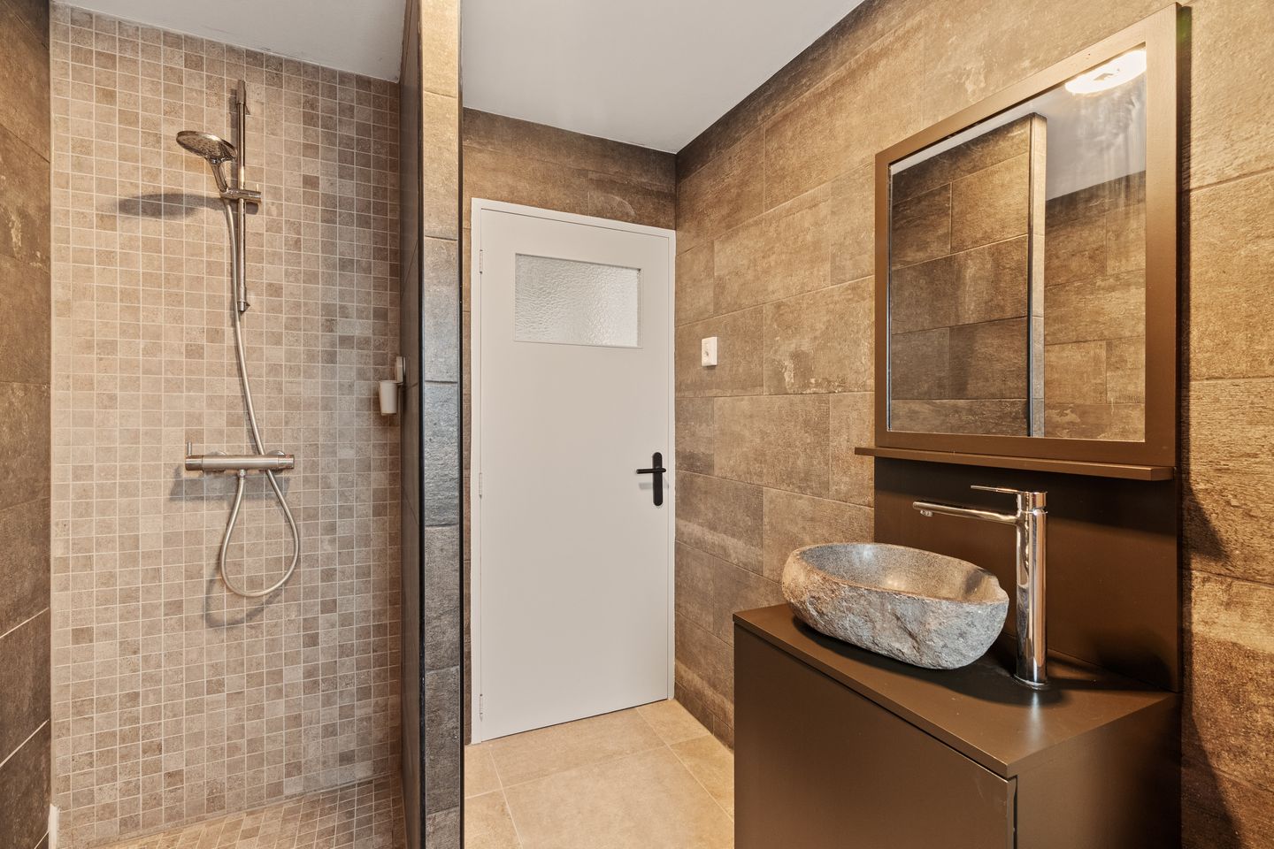 Foto 25 van Dr. Hadriaan van Neslaan 80