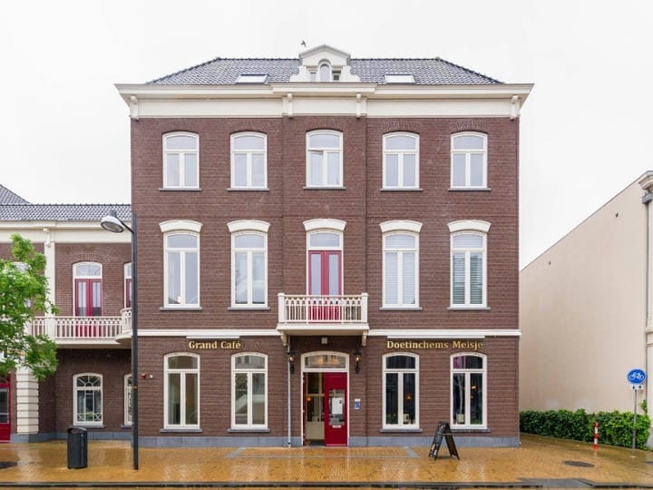 Burgemeester van Nispenstraat 1-08, Doetinchem