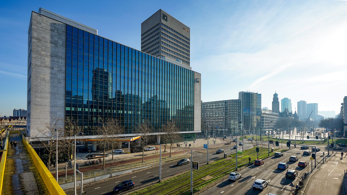 View photo 1 of Hofplein 19