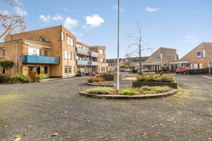 Photo 2 of Willem Alexanderhof 10