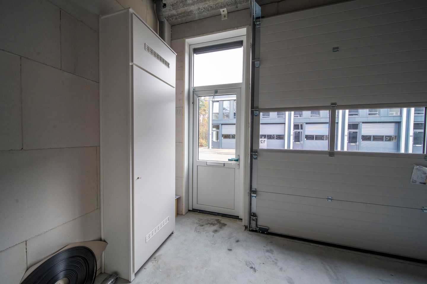 View photo 3 of Jellinghausstraat 2-19