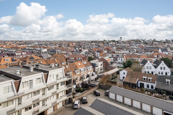 Photo 4 of Parallel Boulevard 278