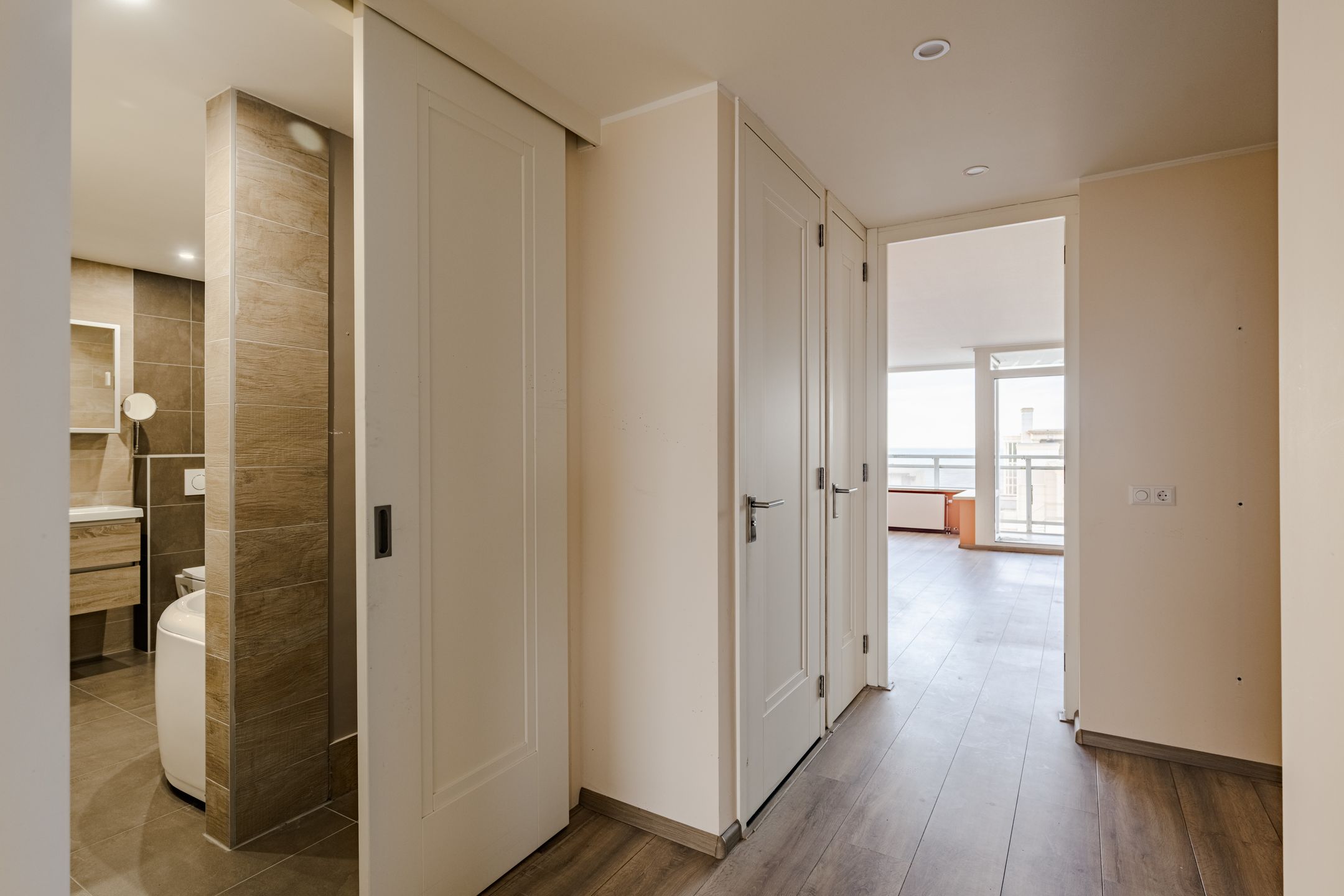 Photo 24 of Parallel Boulevard 278