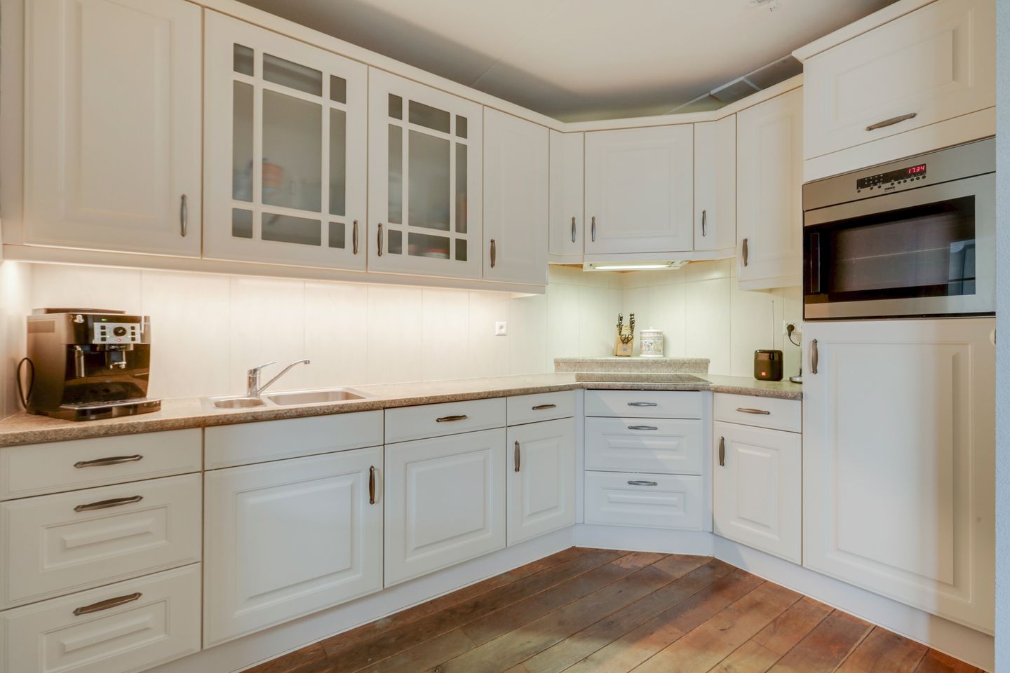 Photo 19 of Angeroyen 6