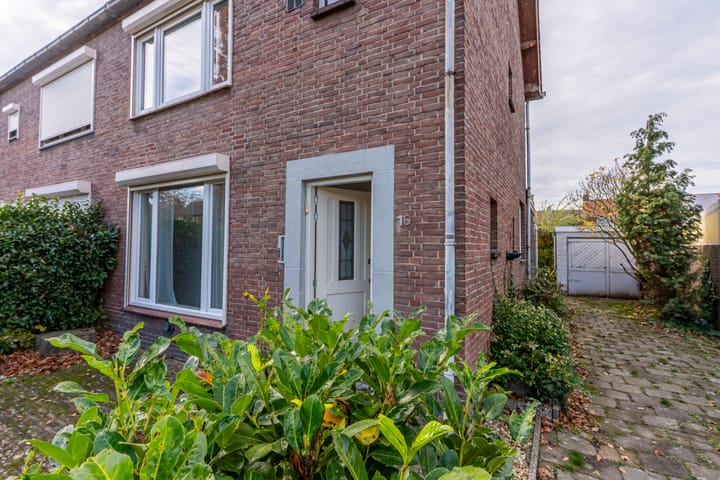 Photo 2 of Burgemeester Beckersstraat 16