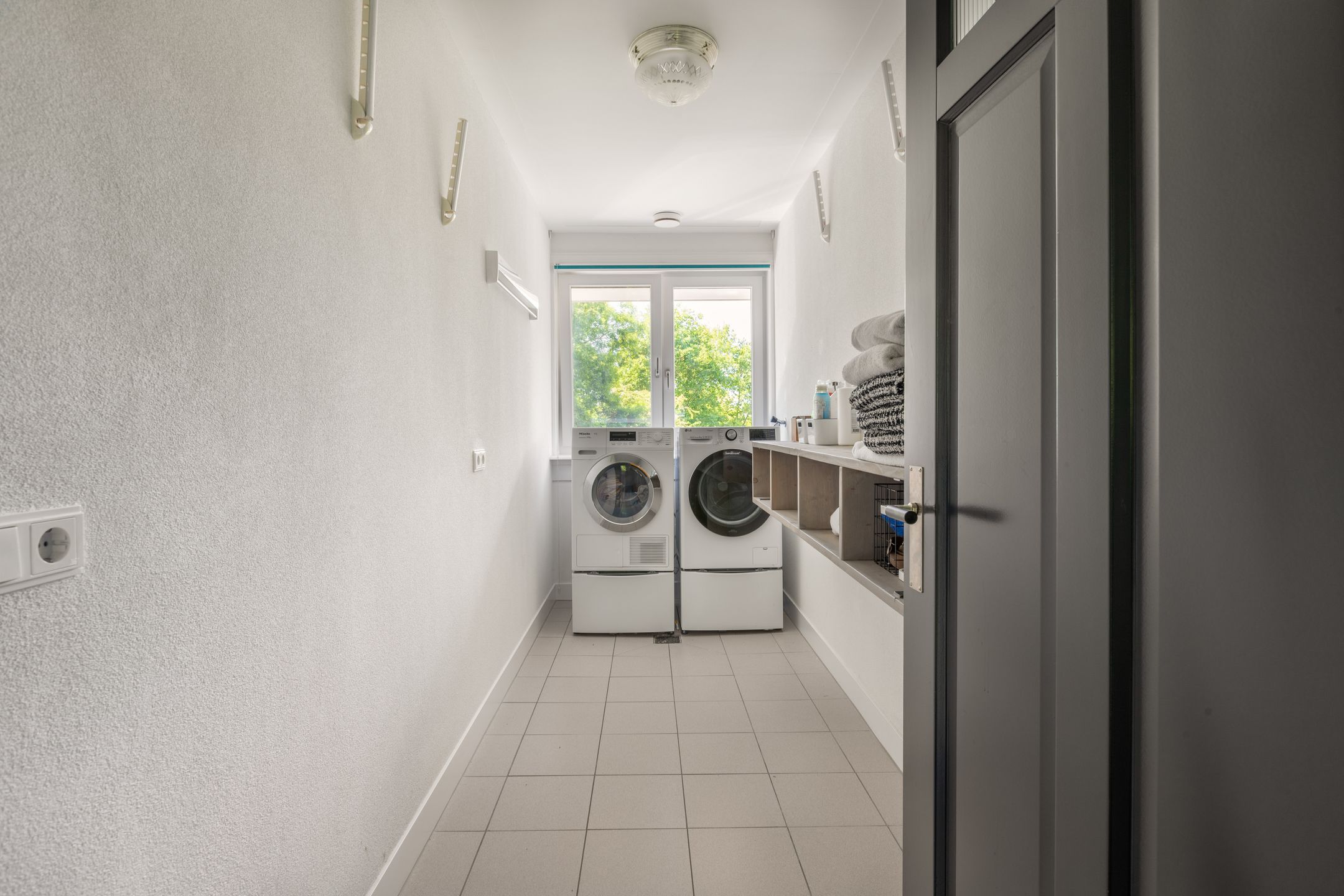 Photo 42 of Oosterboslaan 38