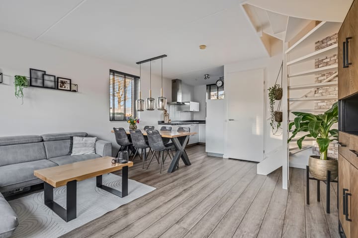 Photo 6 of Beuningsesteeg 17