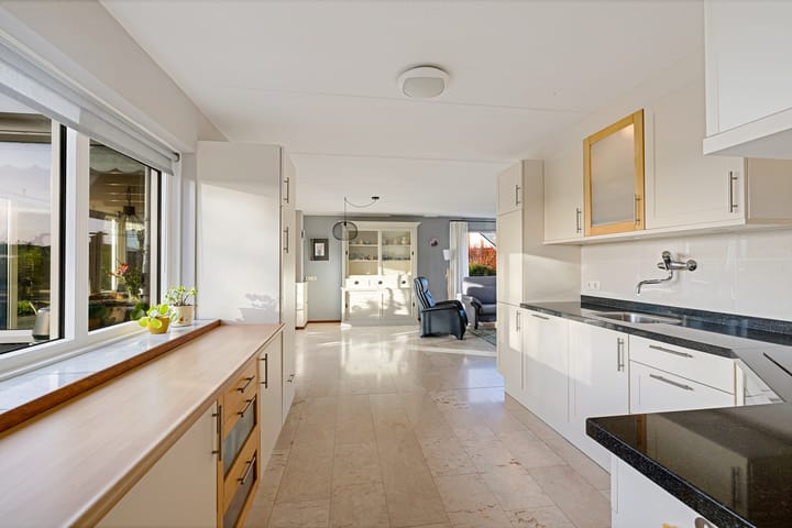 Photo 16 of De Omrin 40