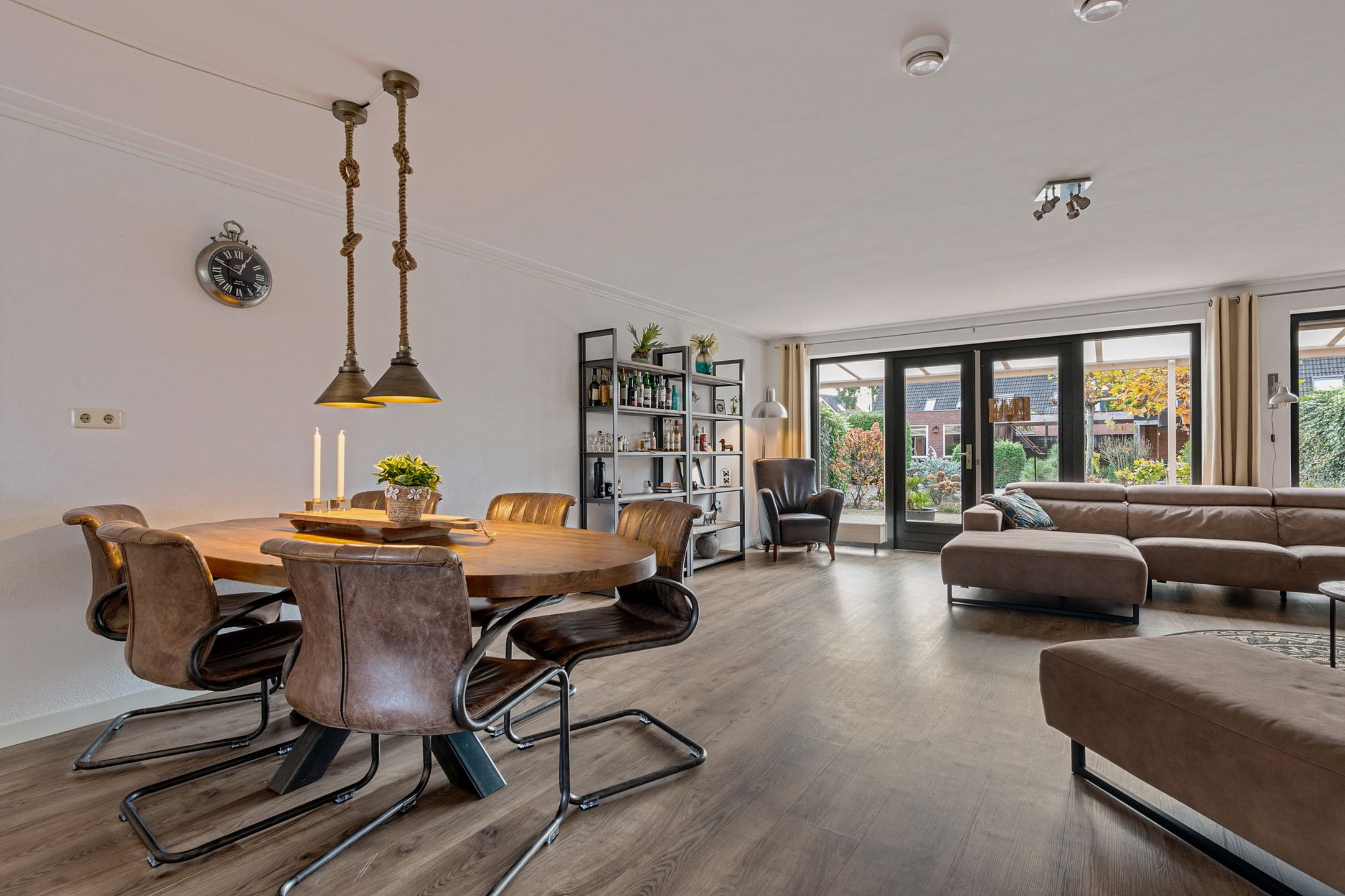 Foto 9 van Zwanebloem 3