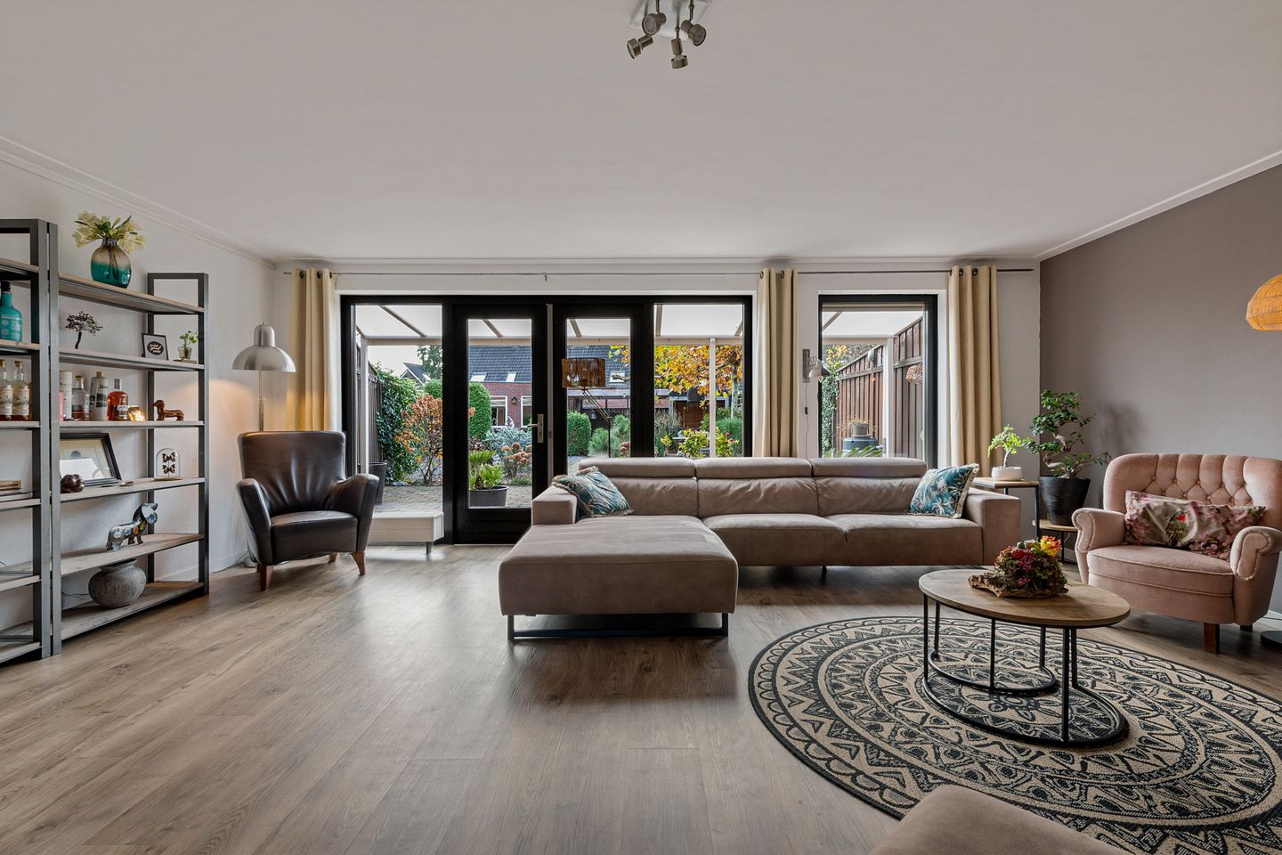 Foto 10 van Zwanebloem 3