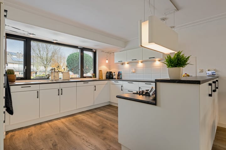 Photo 16 of Zwanebloem 3