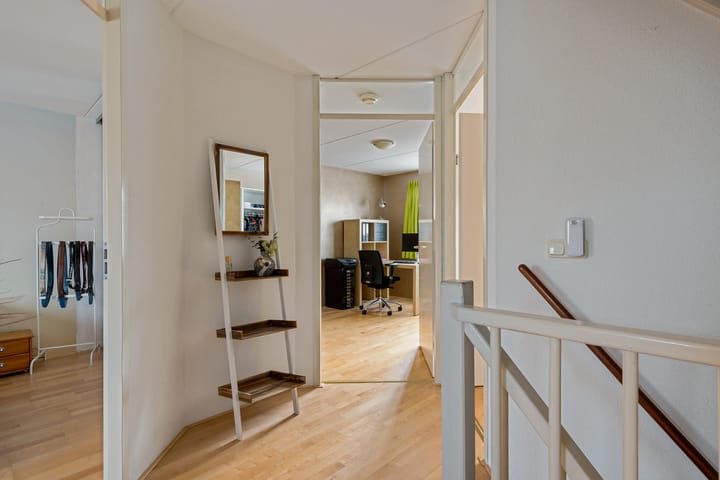 Photo 19 of Zwanebloem 3