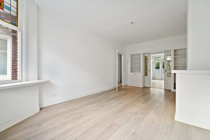 Foto 4 van De Moucheronstraat 61