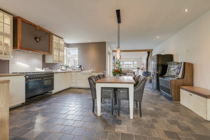 Photo 18 of Donker Curtiuslaan 18